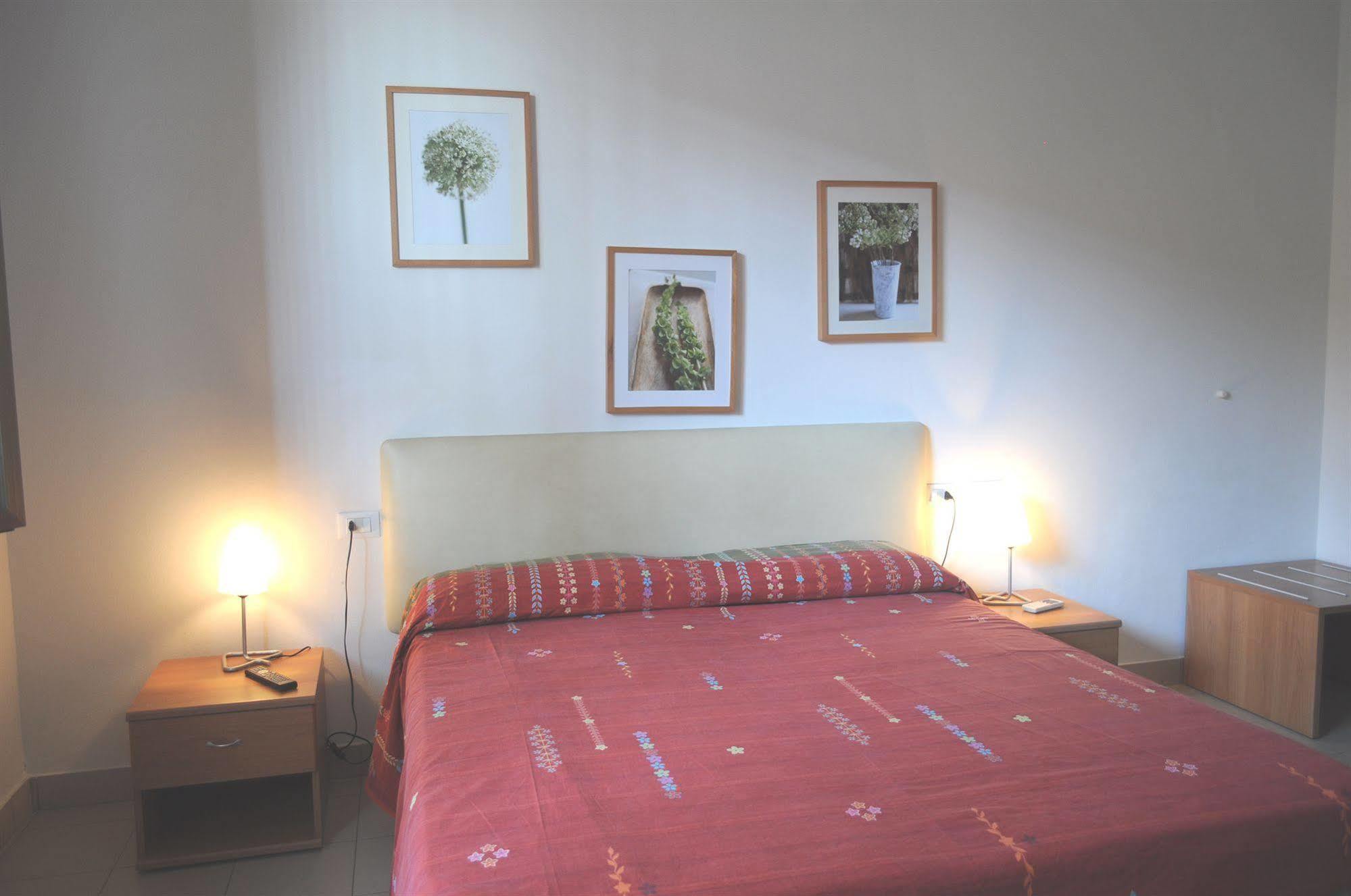 Marinetta Bed & Breakfast Синья Экстерьер фото