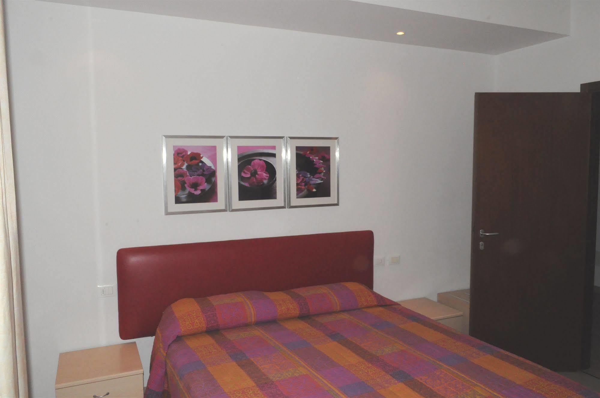 Marinetta Bed & Breakfast Синья Экстерьер фото