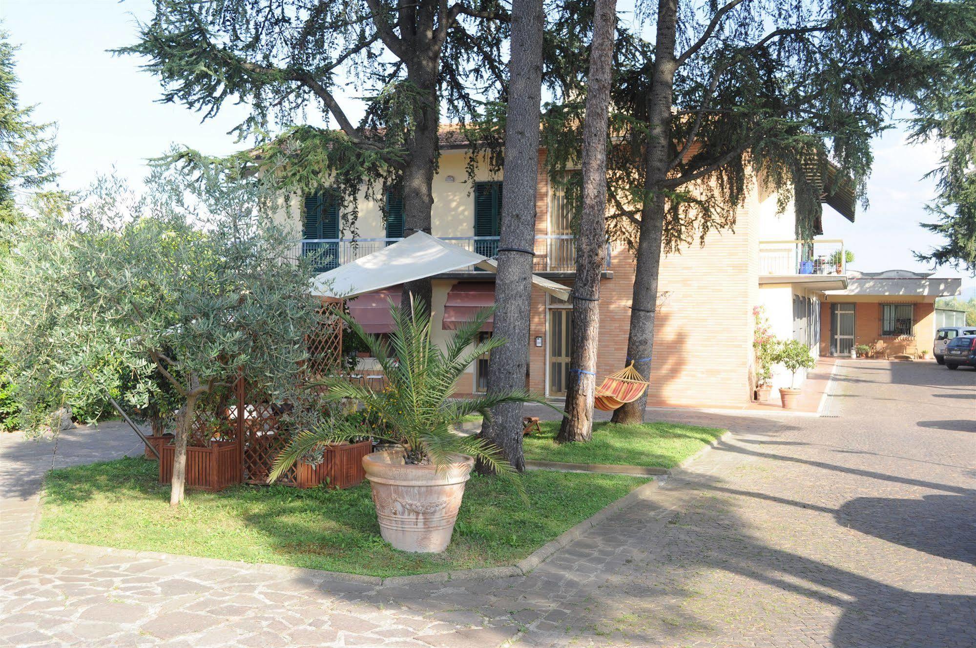 Marinetta Bed & Breakfast Синья Экстерьер фото